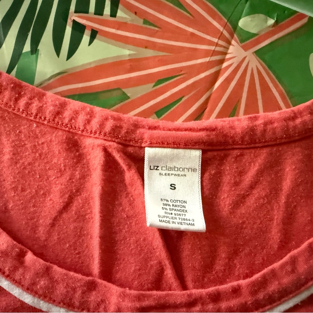 Liz Claiborne 2 Sets of Tops Capris Floral Coral Blue Pajamas size Small S - Picture 8 of 16